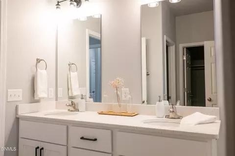 4829 Cornice Lp, Bismarck, ND 58503 photo 15