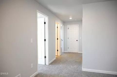 2529 Dutton Cir SE, Mandan, ND 58554 photo 30