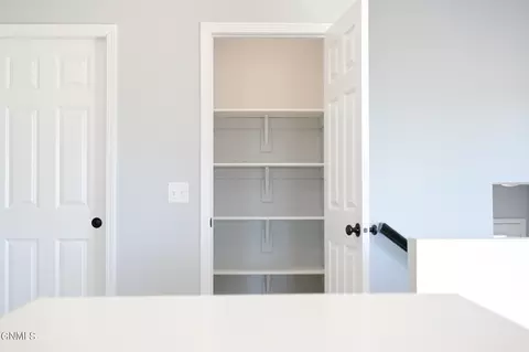 2529 Dutton Cir SE, Mandan, ND 58554 photo 4