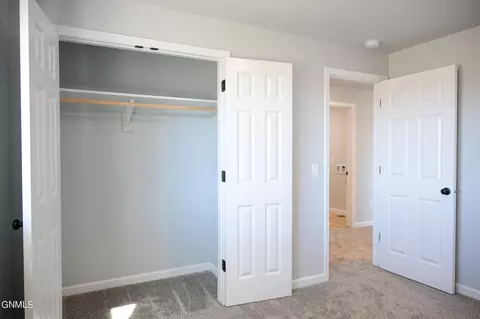 2529 Dutton Cir SE, Mandan, ND 58554 photo 38