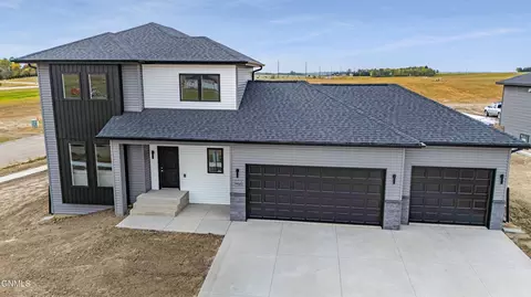 4402 Silver Blvd, Bismarck, ND 58503