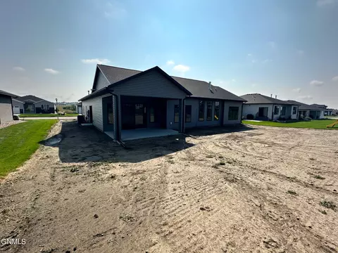 3914 Herd Pl, Bismarck, ND 58503 photo 19