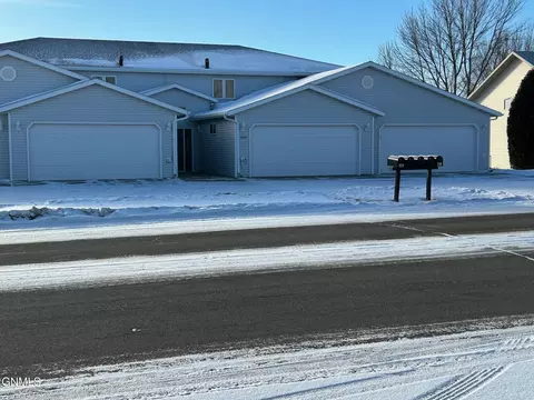 339 Calgary Ave, Bismarck, ND 58503 photo 29