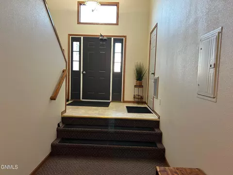 339 Calgary Ave, Bismarck, ND 58503 photo 25