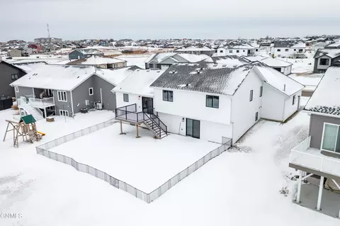 625 Flint Dr, Bismarck, ND 58503 photo 27