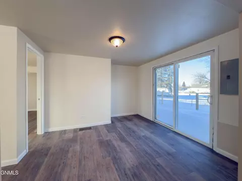 433 8th Ave SE, Stanley, ND 58784 photo 13