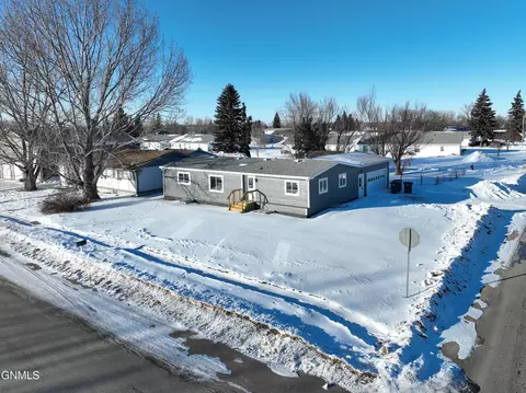 433 8th Ave SE, Stanley, ND 58784