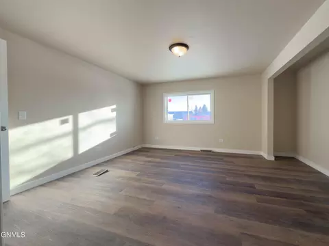 433 8th Ave SE, Stanley, ND 58784 photo 19