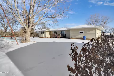 3811 University Ave, Williston, ND 58801 photo 10