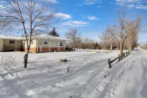 3811 University Ave, Williston, ND 58801 photo 6