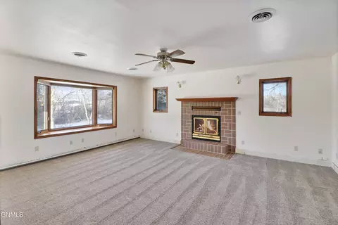 3811 University Ave, Williston, ND 58801 photo 15