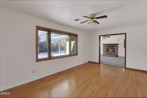 3811 University Ave, Williston, ND 58801 photo 20