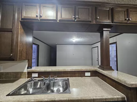 2035 Sioux St W, Williston, ND 58801 photo 12