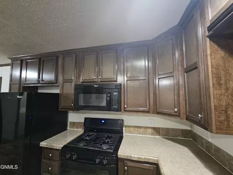 2035 Sioux St W, Williston, ND 58801 photo 10