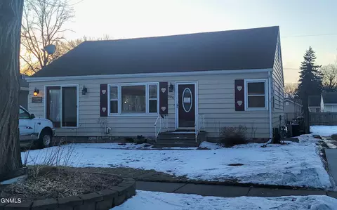 1530 3 St N, Fargo, ND 58102