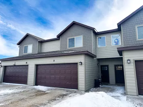 5807 Victoria Ave, Williston, ND 58801