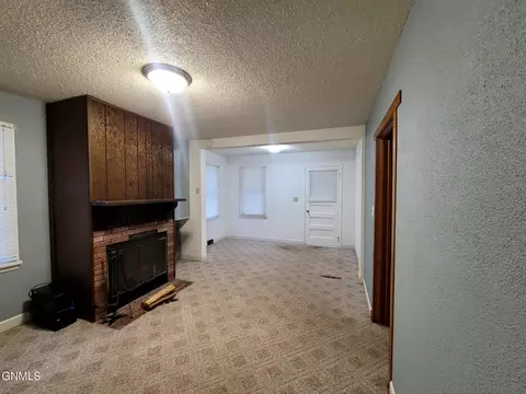Living - 423 2nd St SE, Stanley, ND 58784 photo 2 of 2