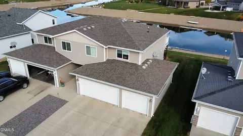 4014 S Bay Dr SE, Mandan, ND 58554