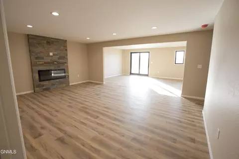 403 Marble Dr, Bismarck, ND 58503 photo 25