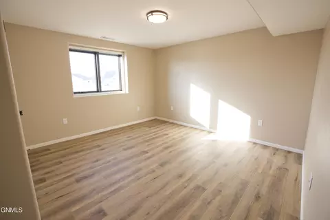 403 Marble Dr, Bismarck, ND 58503 photo 29