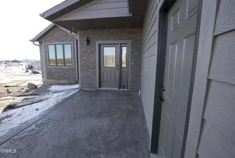 403 Marble Dr, Bismarck, ND 58503 photo 4
