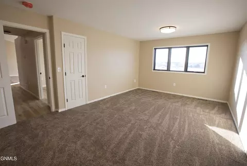 403 Marble Dr, Bismarck, ND 58503 photo 19