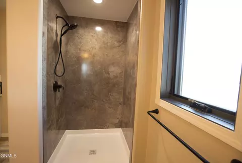 403 Marble Dr, Bismarck, ND 58503 photo 23