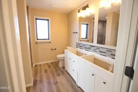 403 Marble Dr, Bismarck, ND 58503 photo 22