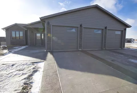403 Marble Dr, Bismarck, ND 58503 photo 3