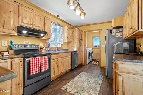 6109 141st Ave NW, Williston, ND 58801 photo 5