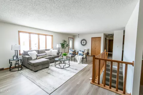 Living - 925 E Capitol Ave, Bismarck, ND 58501 photo 2 of 2