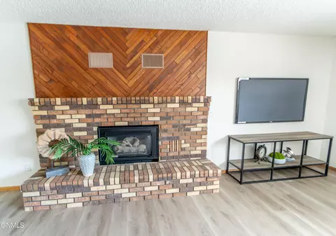 Other - 925 E Capitol Ave, Bismarck, ND 58501 photo 2 of 8