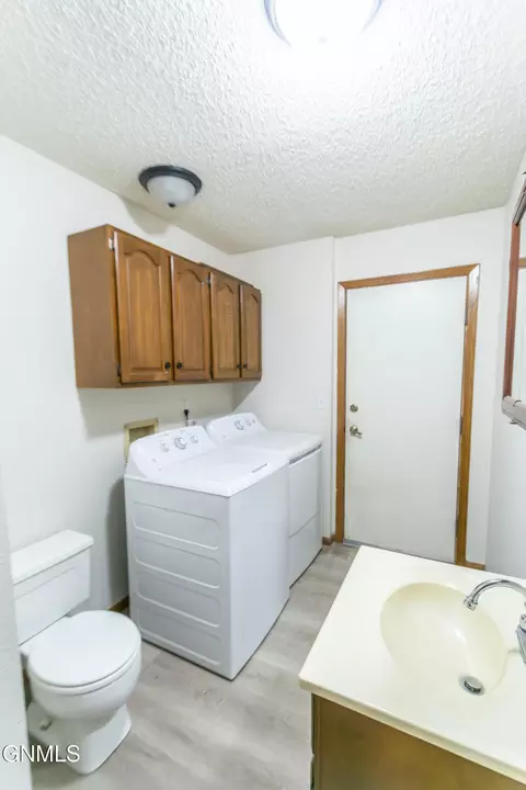 Other - 925 E Capitol Ave, Bismarck, ND 58501 photo 3 of 8