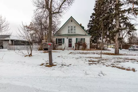 315 Central Ave N, Hazen, ND 58545