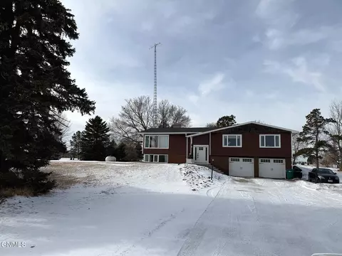7353 102nd Ave SE, Lamoure, ND 58458