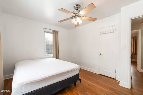 Bedroom - 1001 E D Ave, Bismarck, ND 58501 photo 4 of 7
