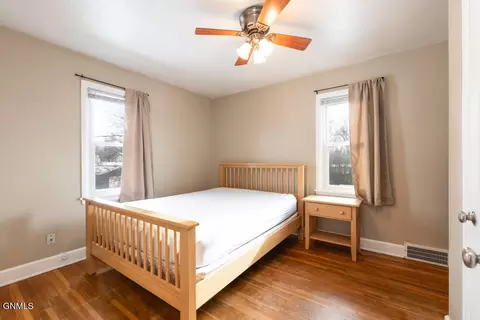 Bedroom - 1001 E D Ave, Bismarck, ND 58501 photo 5 of 7