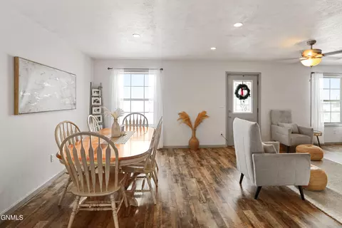Dining - 14759 Lambert St, Williston, ND 58801 photo 1 of 3