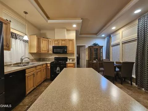 2609 11th Ave W, Williston, ND 58801 photo 17