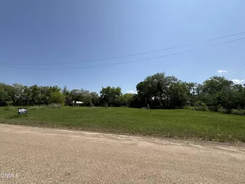 101 1st Ave E, Noonan, ND 58765