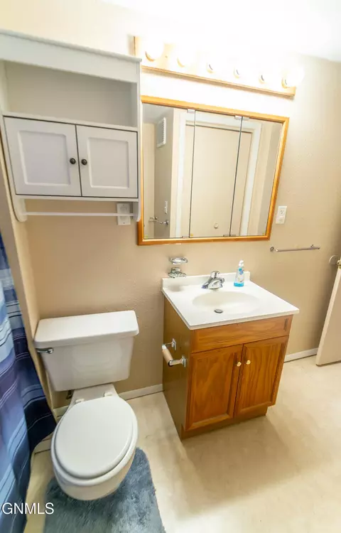 121 9th Ave SE, Mandan, ND 58554 photo 19