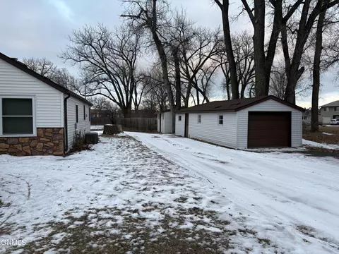 121 9th Ave SE, Mandan, ND 58554 photo 7
