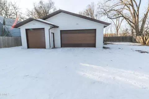 121 9th Ave SE, Mandan, ND 58554 photo 5