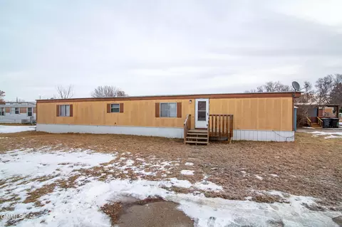 1208 Frontier Trl S, Mandan, ND 58554 photo 14