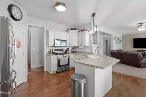 Undisclosed, Williston, ND 58801 photo 13