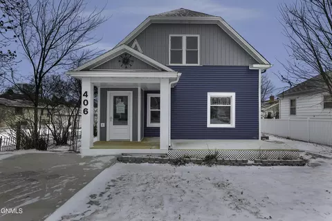 406 5th Ave NW, Mandan, ND 58554
