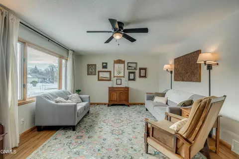 Living - 1902 Assumption Dr, Bismarck, ND 58501 photo 1 of 3