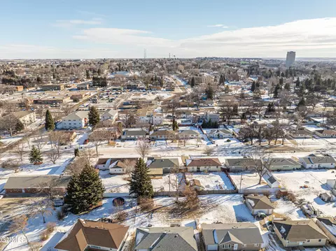 View/Area - 1902 Assumption Dr, Bismarck, ND 58501 photo 9 of 11