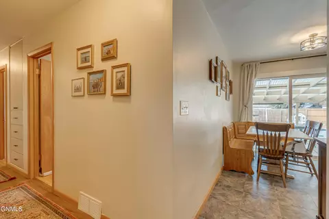 Entry Way - 1902 Assumption Dr, Bismarck, ND 58501 photo 2 of 4