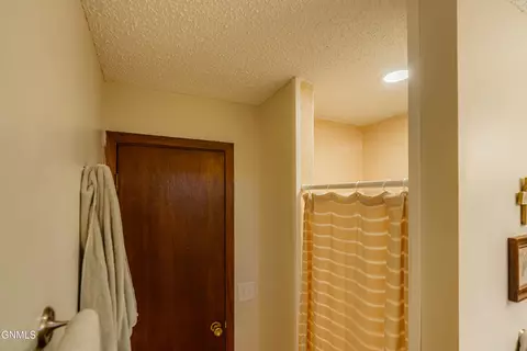 Bath - 1902 Assumption Dr, Bismarck, ND 58501 photo 9 of 9